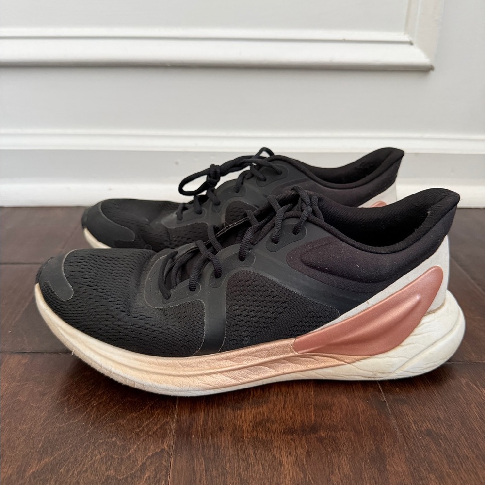 LULULEMON BlissFeel Run Womens Black Rose Gold Athletic Shoes Sneakers 9.5